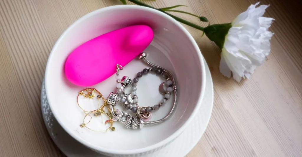 découvrez notre sélection de sex toys pour pimenter votre vie intime, avec des produits de qualité pour tous les désirs et toutes les envies.